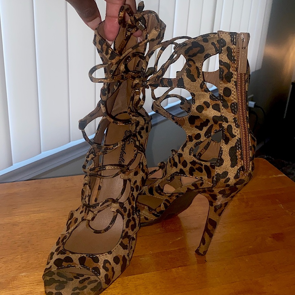 Leopard, lace up heels
